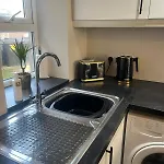 Mint - Pet Friendly House In * Кендал